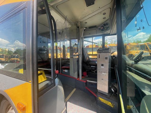 LOW FLOOR TRANSIT BUSES Two Bus Package cummins diesels 2009 Van Hool thumbnail 14