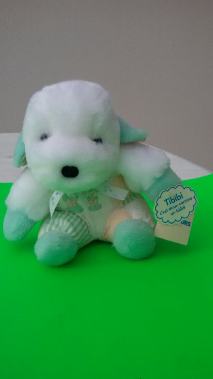 Peluche chien assis 20 cm Tibibi Nounours doudou enfant lavable