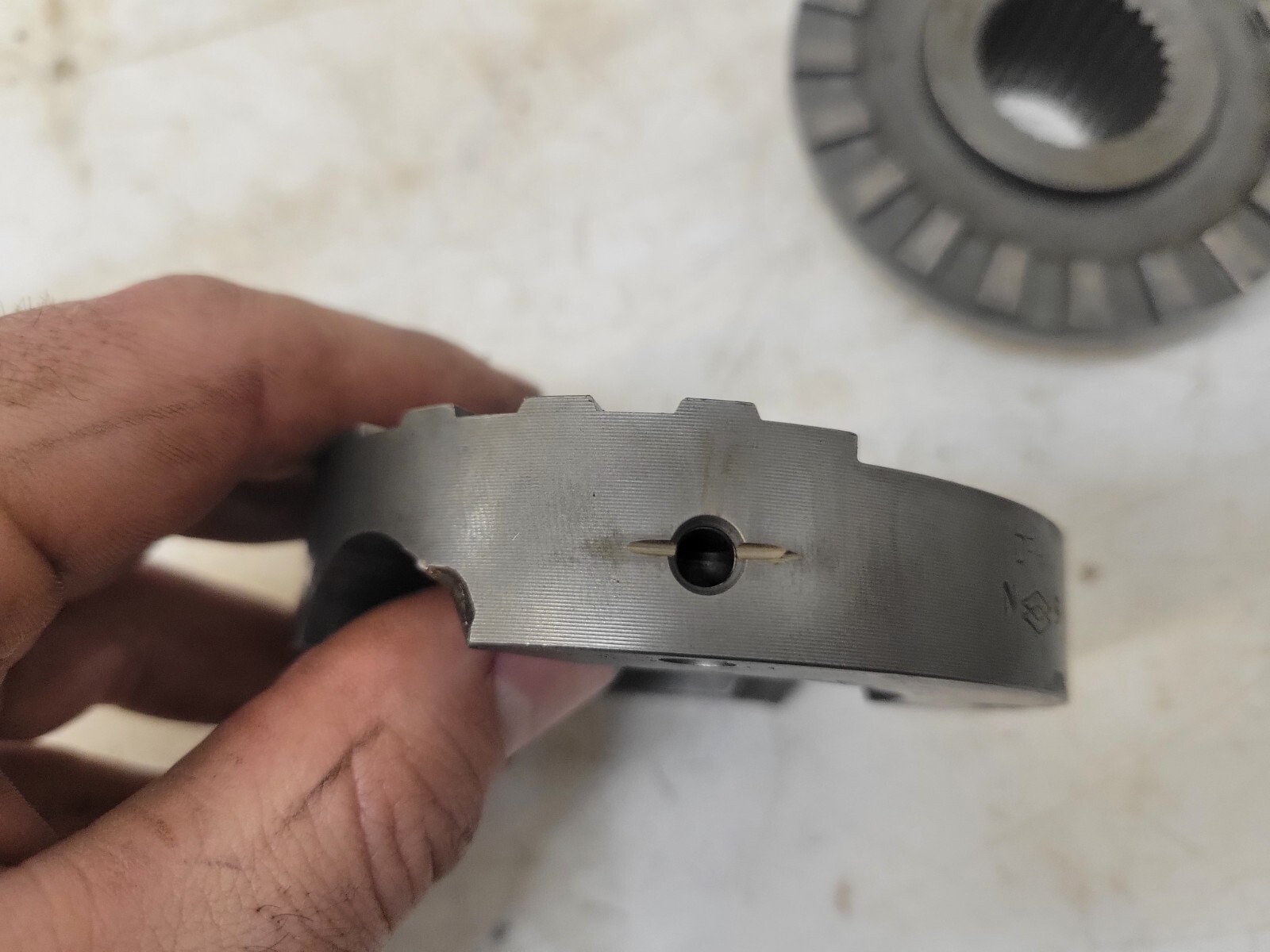 GM 8.5'' 10 BOLT LUNCHBOX LOCKER 28 SPLINE CHEVY GMC TRUCK eBay