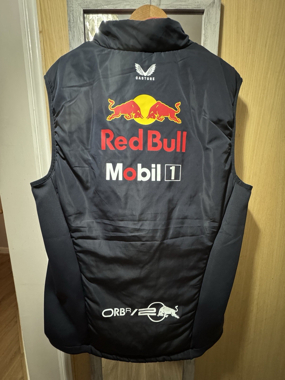 Redbull Is Hybrid Gilet. Unisex. XL. Nightsky (navy blue). Brand New With Tags image 5