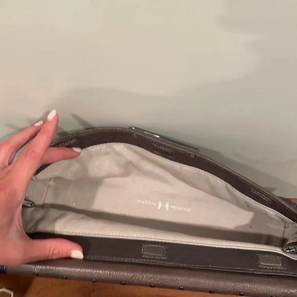 Halston Heritage Gris Taupe Cuero Bolso sin asas Monedero Foto 4 de 4