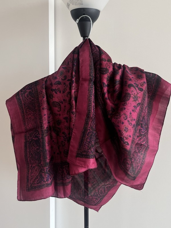 New Handwoven Burgundy Black 100% Silk Woven Scarf Floral Print 34" Square