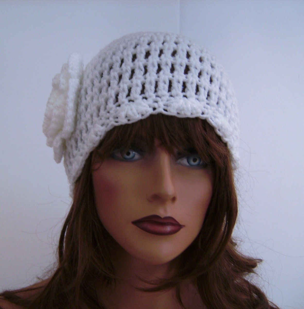WHITE SHIMMER FLOWER BEANIE CAP HAT HAND CROCHET BERET SKULL CAP