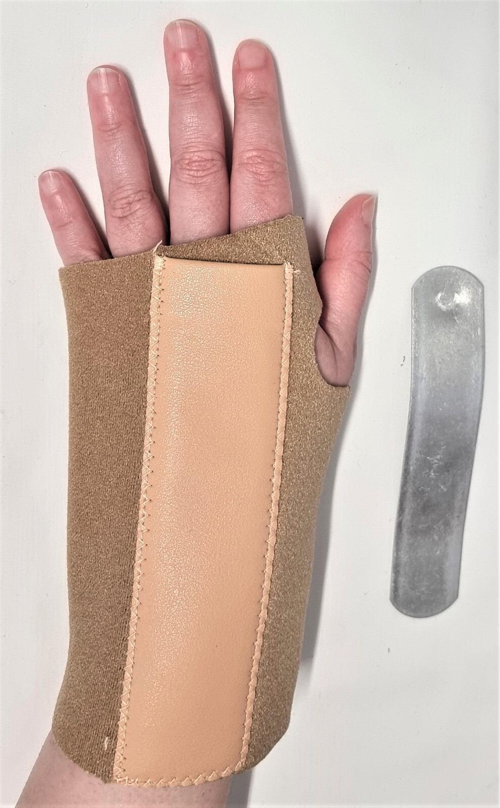 NHS Wrist Hand Support Brace Splint Carpal Tunnel Sprain Strain