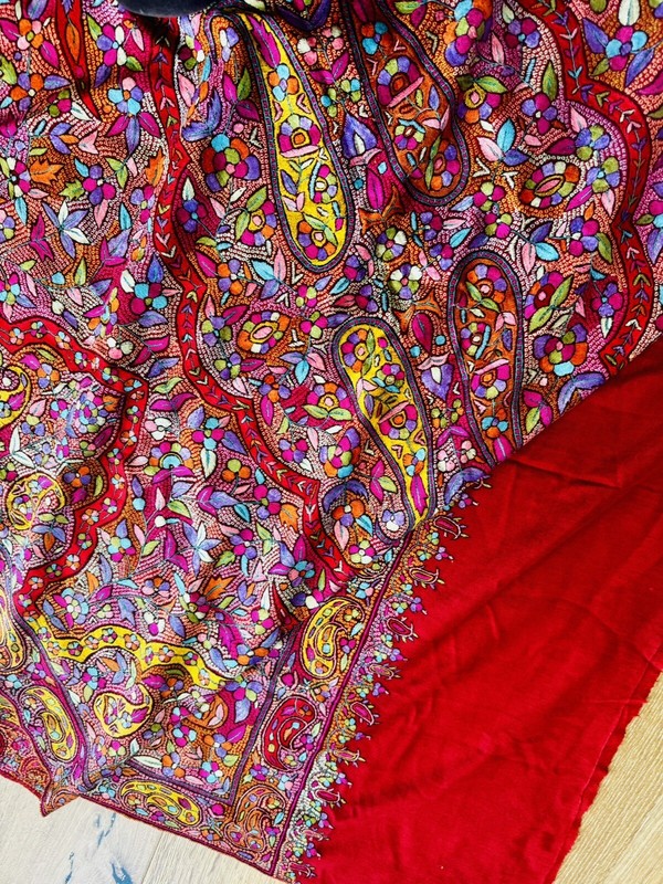 100% Cashmere Pashmina Shawl Red With Beautiful Vibrant Hand Embroidery
