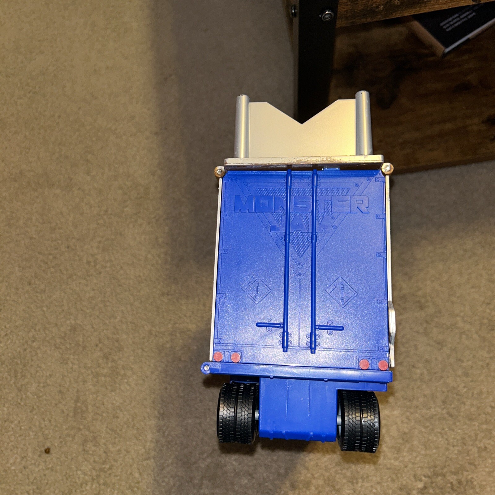 Picture 2 of 6