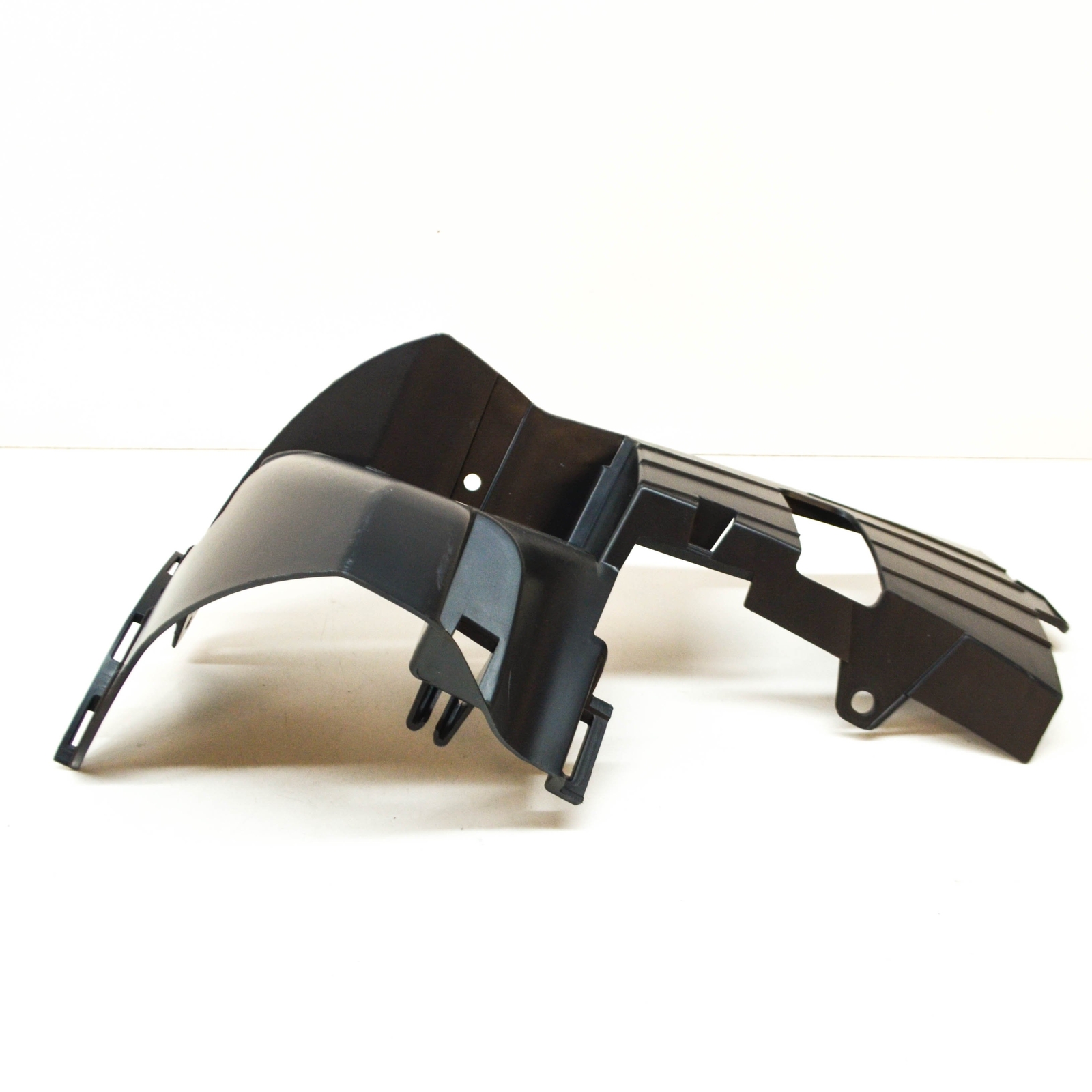 Genuine Mercedes-Benz Ml W166 AMG Front Bumper Cover Trim Right  