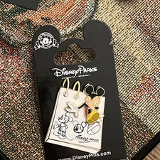 Disney 2008 FIRST RELEASE Mickey Mouse Sketchpad Art Pin 