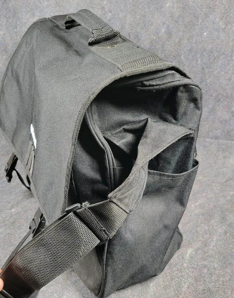 Adidas Bolso Mensajero Negro Con Correa Acolchada para el Hombro 6"×12"×16" Foto 3 de 4