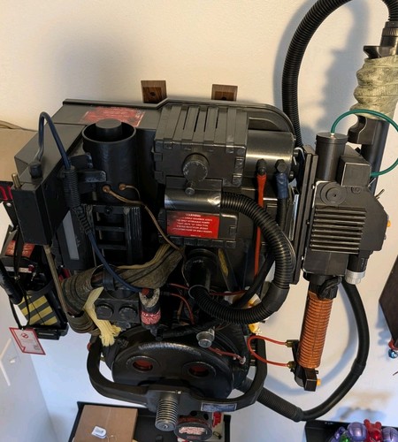 HasLab Ghostbusters Afterlife Proton Pack with Neutrona Wand and ALICE backpack - Picture 4 of 11