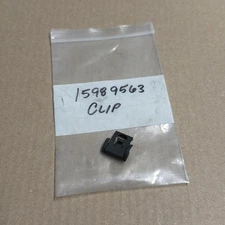 15989563 Genuine GM Brake Switch Retaining Clip