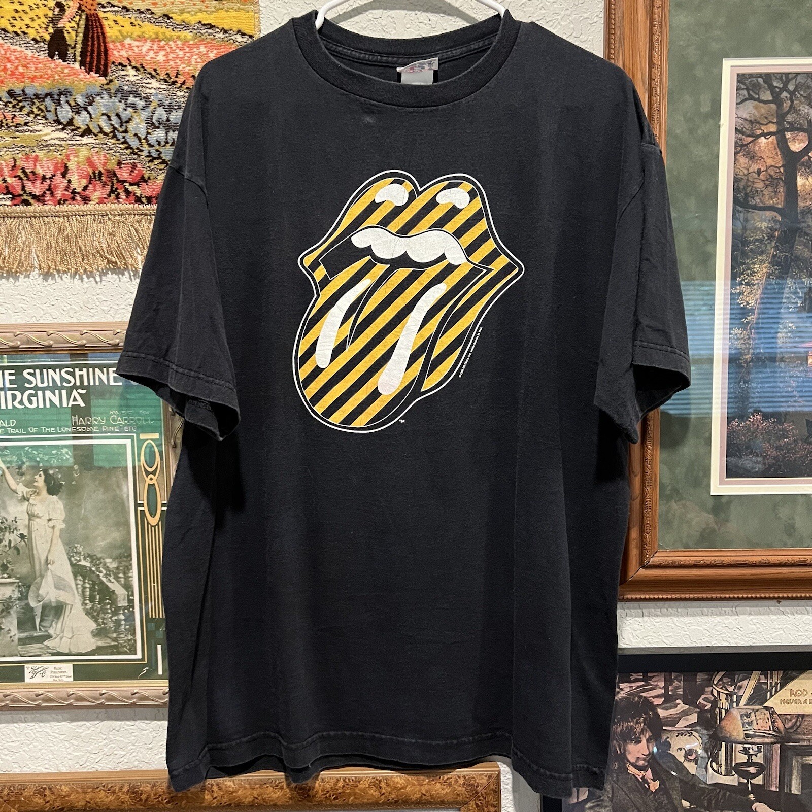 Rolling Stones — No Security vintage concert t-shirt