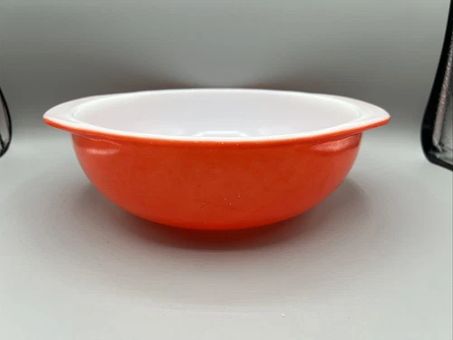 Vintage Pyrex 024 2 Quart Orange Bowl