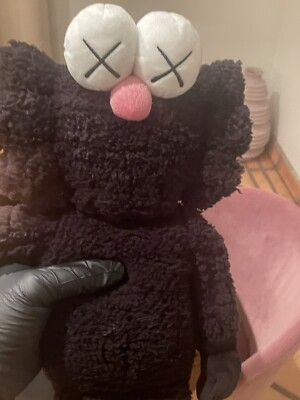 Y*I様 Kaws BFF Black Plush 世界3000体限定 ぬいぐる Amazon.com: Kaws, Pre-loved Bff Plush Black (Edition Of 3000), One