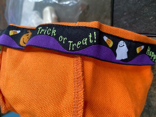 Longaberger Cloth 6" Round Halloween Orange Liner w/Ghost - Picture 2 of 6