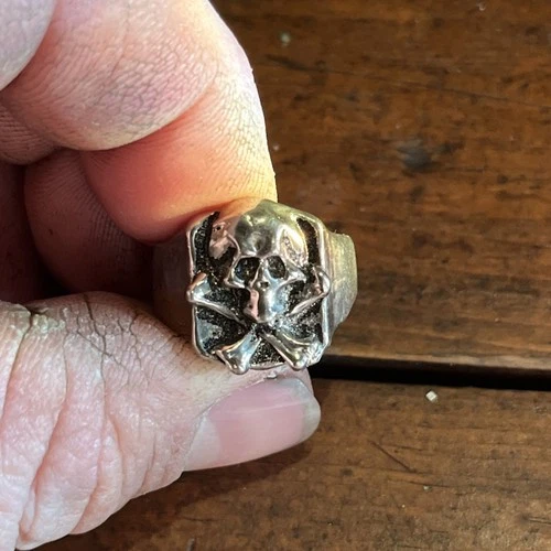 Vintage Skull & Crossbones Silver Men’s Ring, Estate Find, Sterling, Size 10