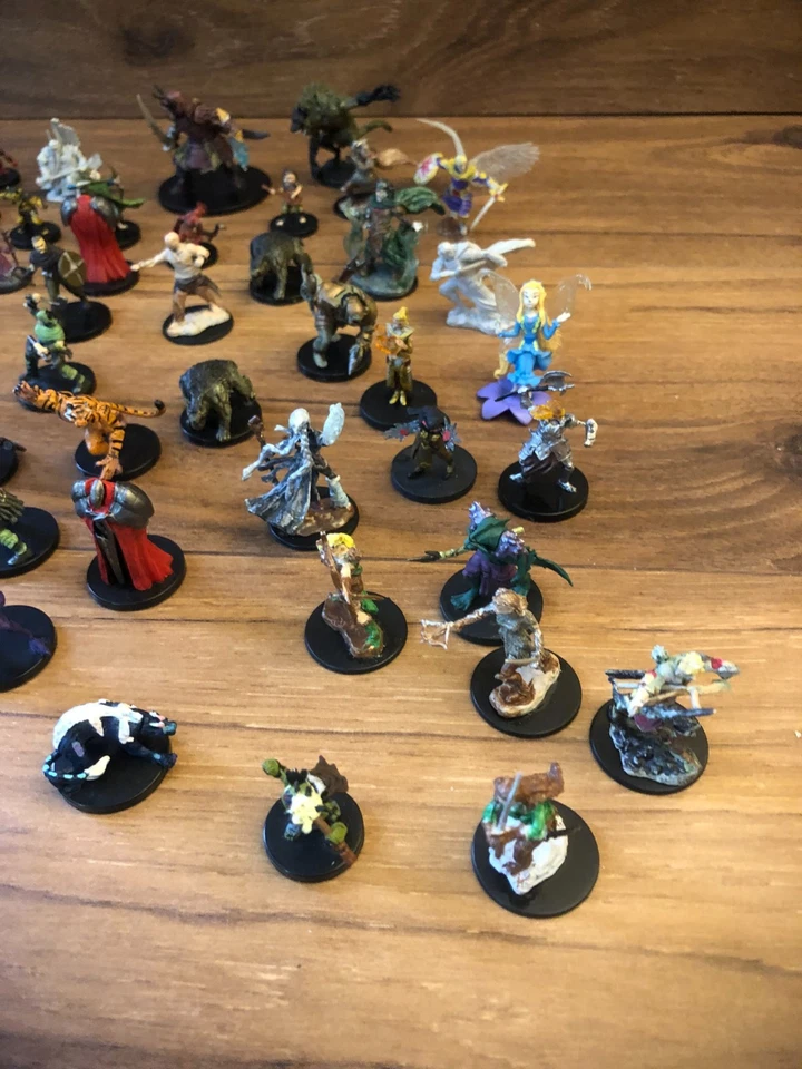 Lote Varios de 54 Miniaturas Mixtas Wizkids Dungons & Dragons D&D *Pintadas a Mano Foto 2 de 4