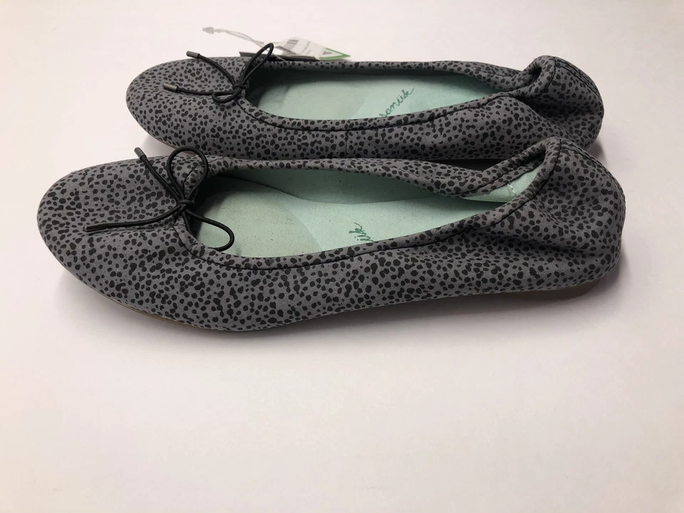 SANUK Yoga Prima Gamuza Ballet Sandalia Zapatos Gris Lunares Animales Para Mujer Talla 6 Foto 3 de 4
