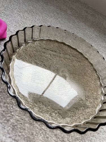 Arcopal Rauchglas geriffelte Flanschale Zitrone Baiser Kuchen mit Rezept aufgedruckt - Bild 6 von 7