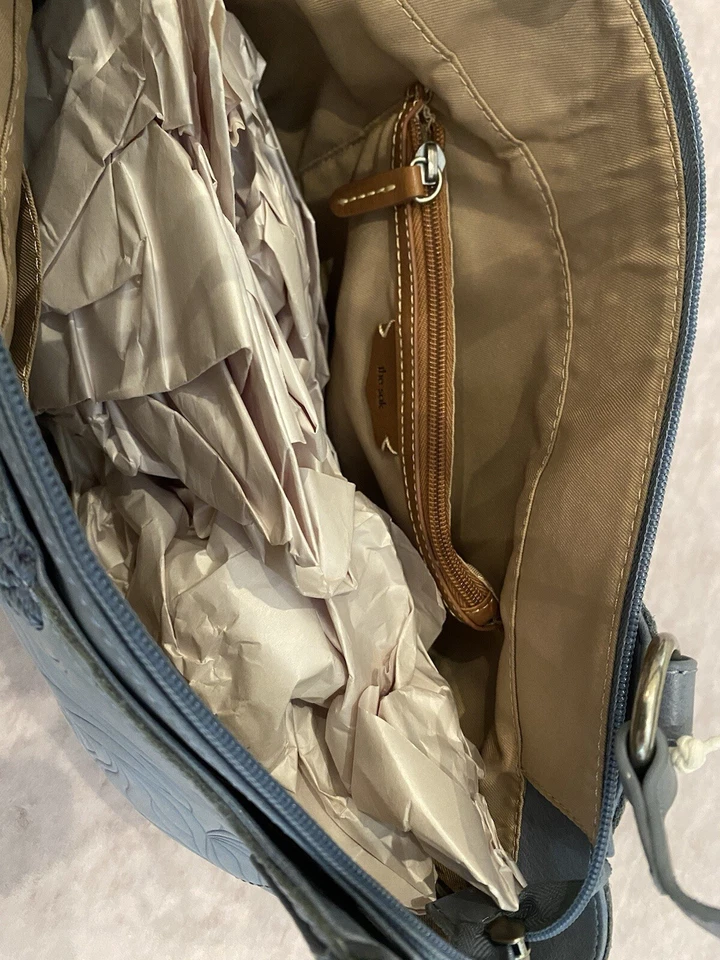 Cartera de cuero The Sak Bolinas Maritime Wave en relieve Foto 2 de 4