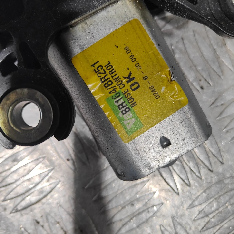 Mercedes-Benz Clase R R320 2007 motor limpiaparabrisas trasero CDI BR164/BR251 Foto 4 de 4