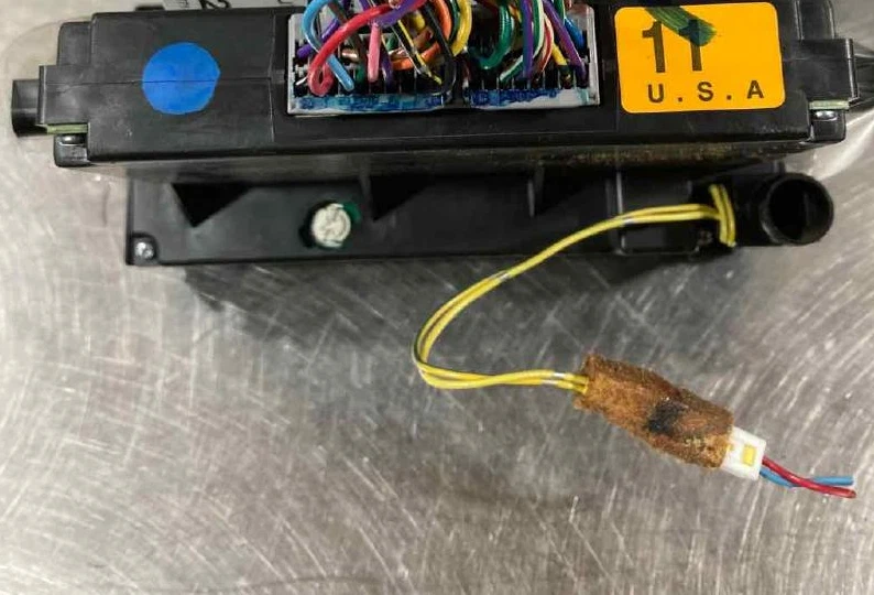 Subaru Legacy Outback 2001-2004 calentador de clima automático control de temperatura de CA fabricante original Foto 2 de 4