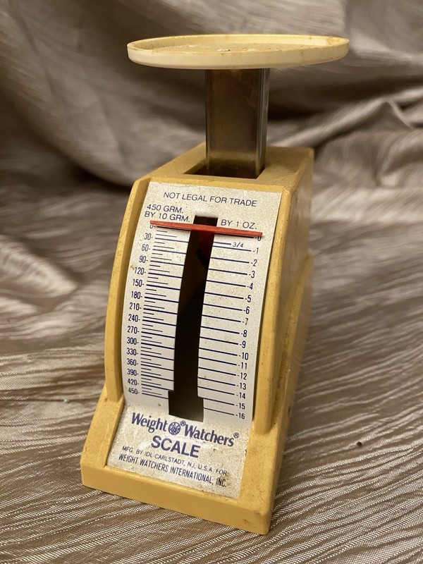 Vintage Weight Watchers Mechanical Scale Hard Plastic  IDL Carlstadt NJ USA ￼
