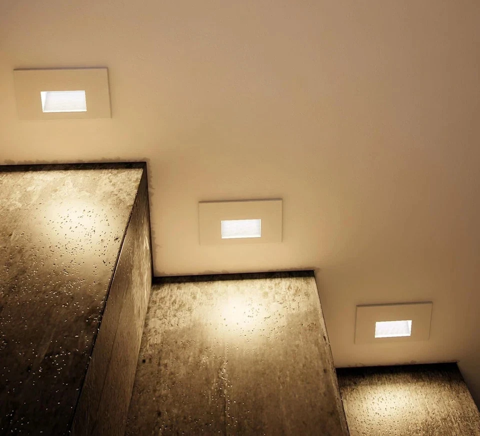 Lote de 7 Maxim Path-4W 1 luz de paso LED-5 pulgadas de ancho por 3" de alto acabado blanco Foto 2 de 4