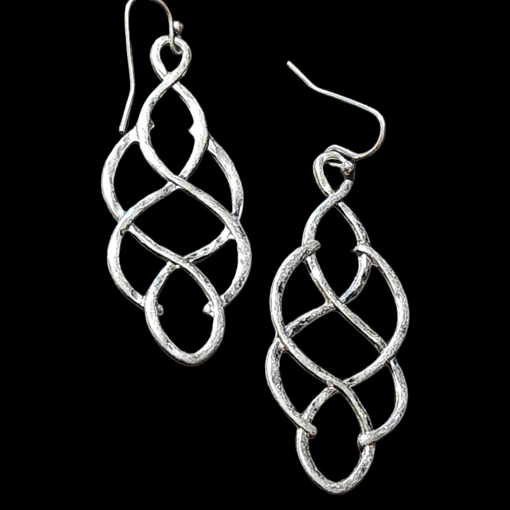 Hand-forged Silver Celtic Infinity braid/marquise… - image 3
