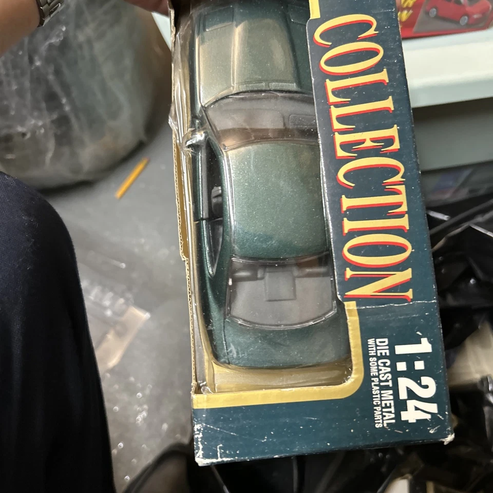 Modelo BMW 850i escala 1990 - Imagem 2 de 2