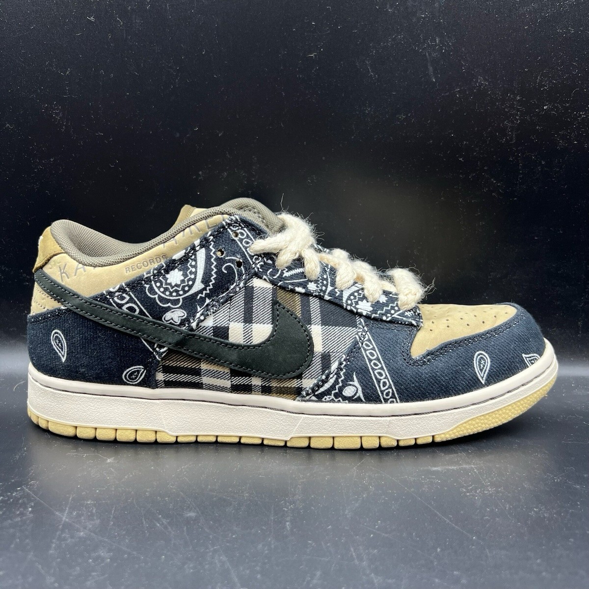 Nike Dunk Low Premium QS SB x Travis Scott Cactus Jack Nike Dunk Low Premium QS SB x Travis Scott Cactus Jack