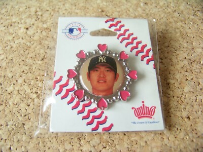 NY New York Yankees Chien Ming Wang round beaded heart lapel pin MLB