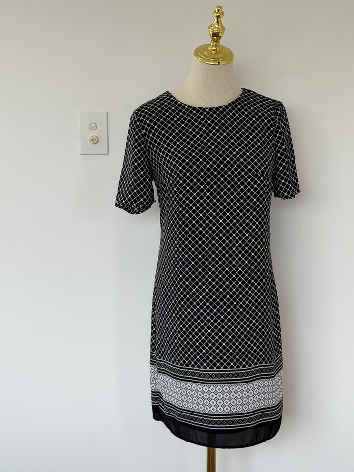 Tokito Womens Black White Geometric Print Short Sleeve Shift Mini Dress Size 8