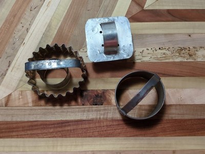 Lot Of 3 Primitive Biscuit Donut Cookie Cutters Scalloped Edge Rustic Farmhouse