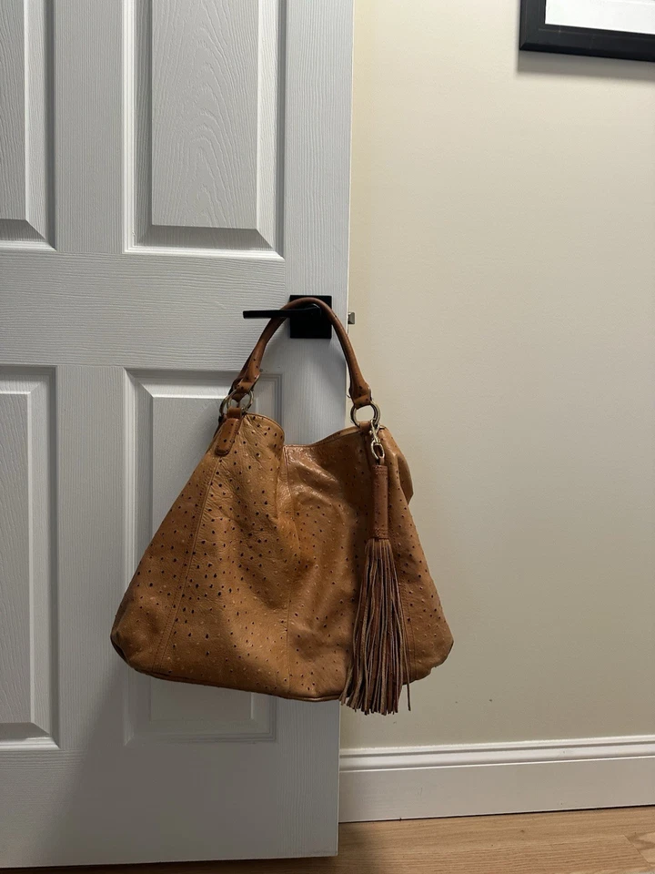 G.I.L.I Got It Love It Roma QVC Leather Shoulder Crossbody Tote Bag W Dust bag - Image 2 of 4