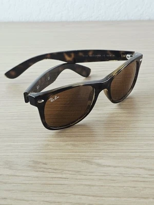 Ray-Ban New Wayfarer RB2132