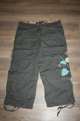 Flash Lights Damen Caprihose Hose Shorts Bermudas Gr. 36 grüntöne