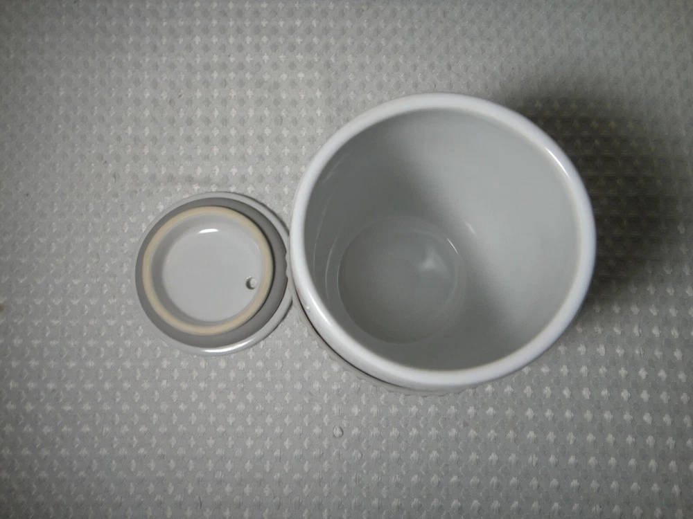 Pampered Chef Ceramic Microwave Egg Cooker w/ Lid & Hand Grip 17B Kitchen Gadget Pampered Chef Ceramic Microwave Egg Cooker w/ Lid & Hand Grip 17B Kitchen Gadget