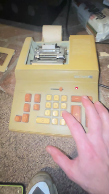 Vintage Victor Adding Machine Printing Calculator Model 605 Retro