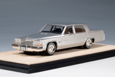 GLM Stamp 1/43 1983 Cadillac Sedan de Ville Diecast Model Car