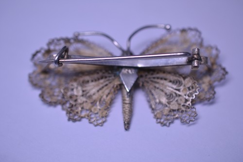 VINTAGE 800 SILVER FILIGREE BUTTERFLY PIN 2.25 INCHES WIDE - Picture 2 of 4