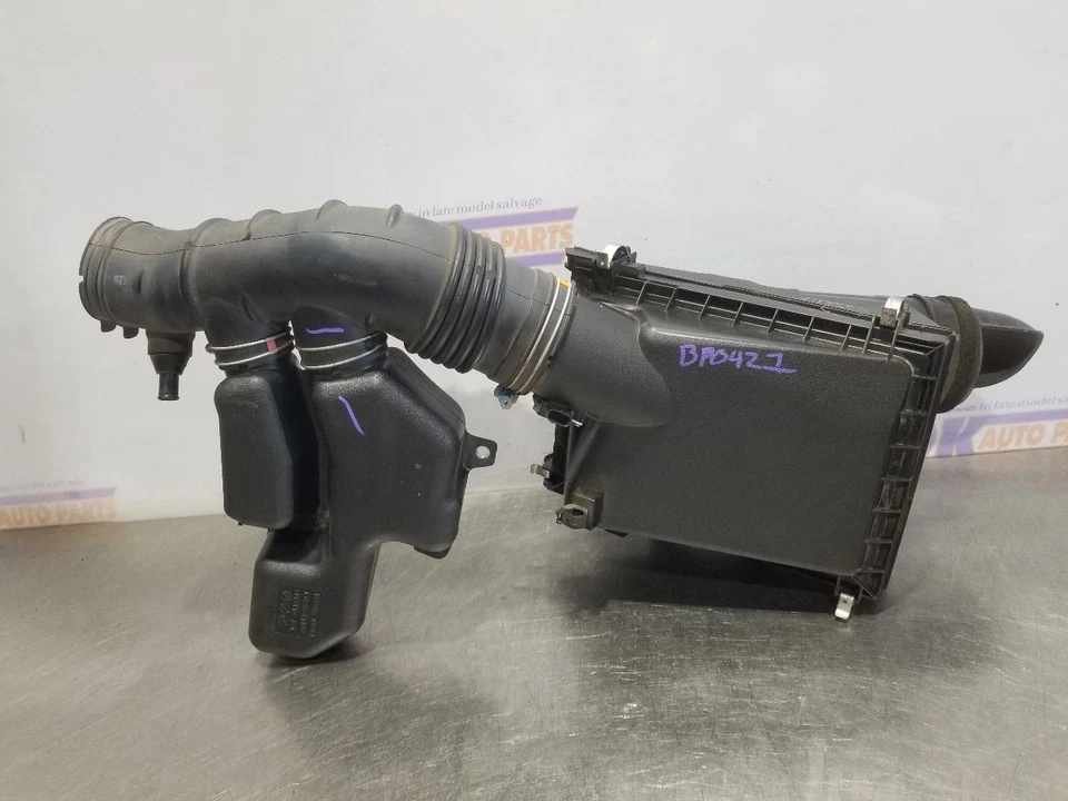 14 2014 TOYOTA 4 RUNNER SR5 4.0L ENGINE AIR CLEANER INTAKE - Image 2 of 4