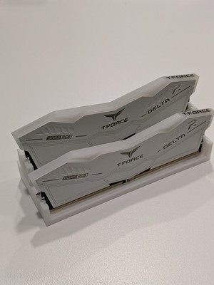 TeamGroup T-Force Delta RGB 32GB 2x16GB DDR5 6400 6000 CL40 XMP 3.0 White