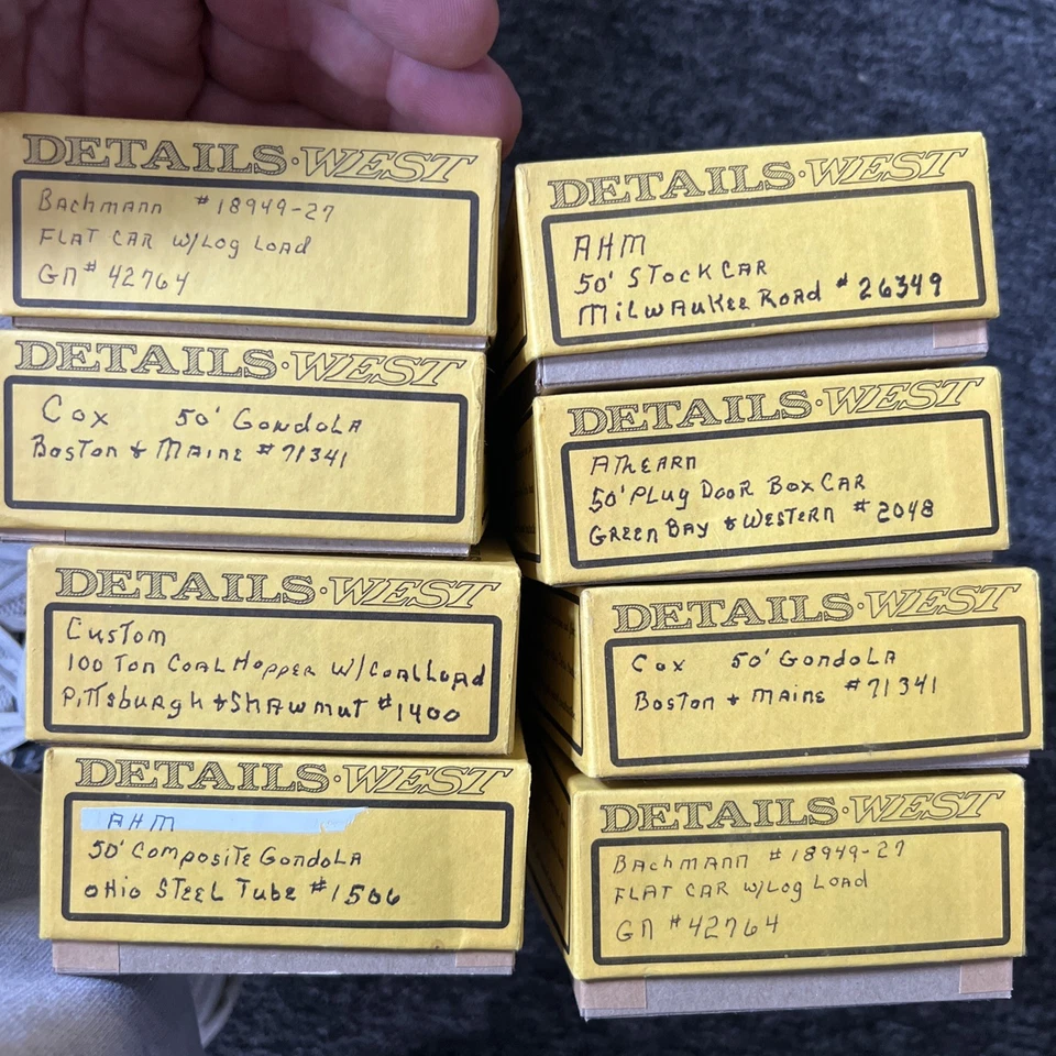 Bachmann HO Scale Flat Car, Box Car Gondola Logs, Details West, AHM, COX (8 LOT) - Image 2 of 4