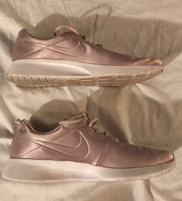 nike tanjun premium pink