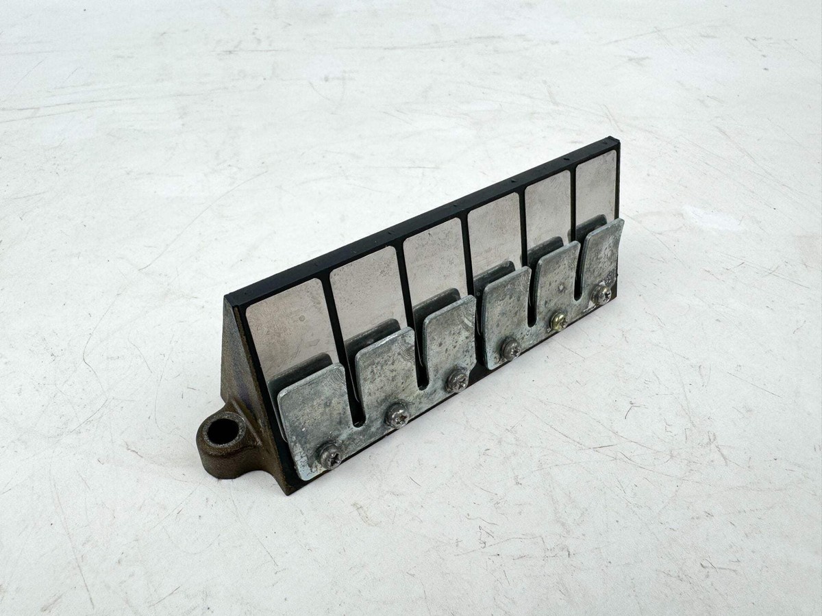 2006 Mercury 115 HP 2 Stroke Outboard Reed Valve Assembly