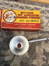ANTIQUE BETTY BOB TOY ALUMINUM COOKING UTENSIL  BOX CHARLOTTE NC SAUCE PAN