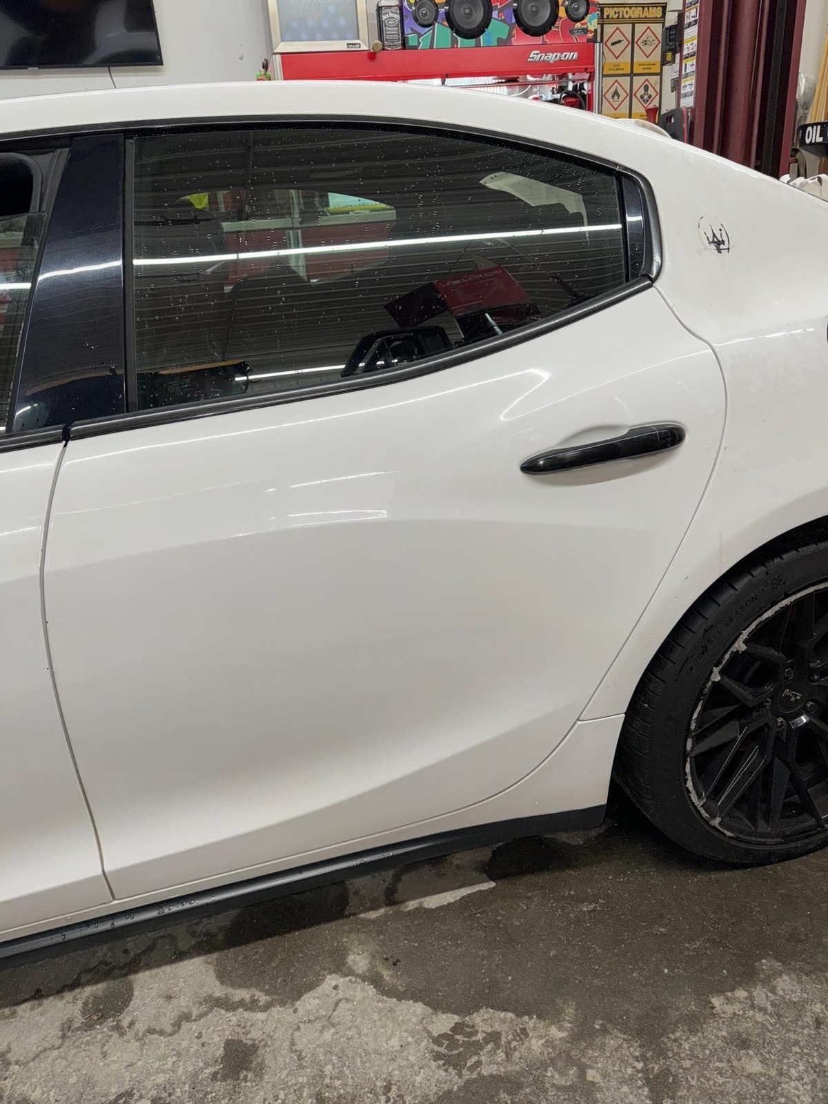 Maserati Ghibli REAR+LEFT Engine control unit