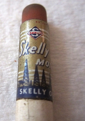 Vintage SKELLY MOTOR OIL Wooden Ad-tip Pencil Home Motor Oil Advert. (N1)