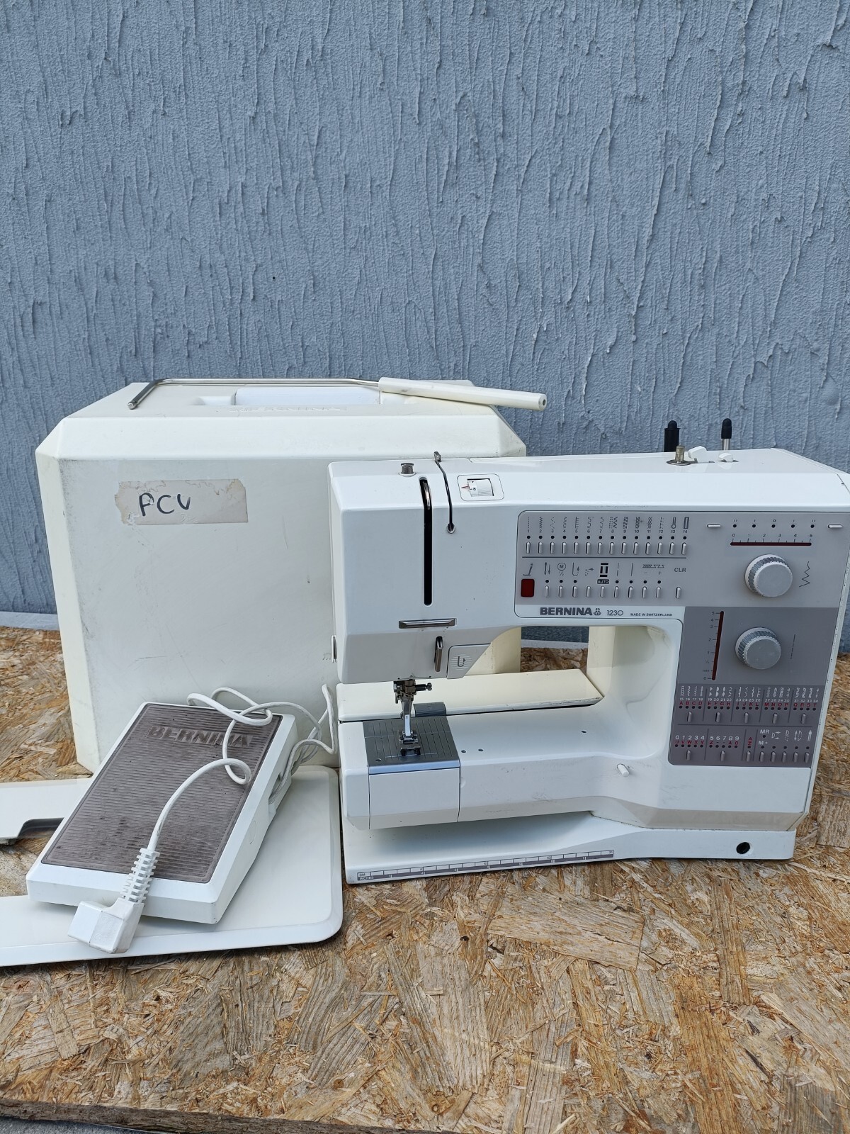 Bernina 1230 Sewing Machine Complete, in Very Good Condition eBay